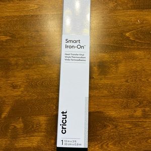 Cricut Smart Iron-On Heat-Transfer Vinyl Silver Glitter NEW in Box